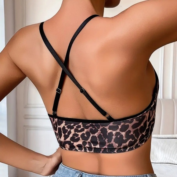 Leopard Black Tan Crop Top Bralette Size Medium NWT New - Picture 4 of 8